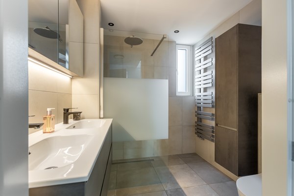 van Vollenhovenstraat 10-42.jpg